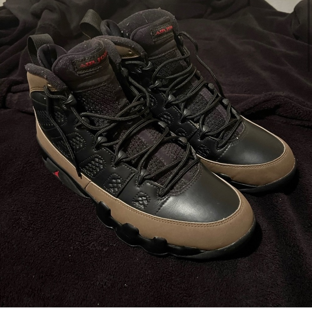 Air Jordan. Olive 9s.